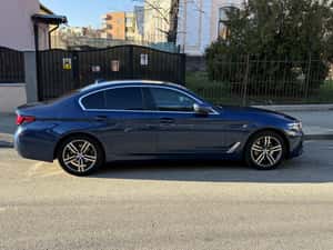 BMW 530e PHEV 2020, 292 CP, Automată, Albastru — miniatura 3