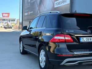 Mercedes ML350, Unic proprietar din 2016! Fără avans — miniatura 2