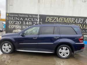 dezmembrez mercedes GL 3.0cdi/bara fata mercedes GL