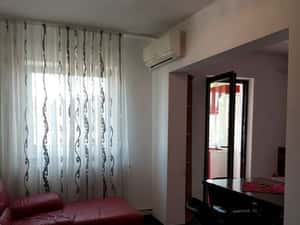 Inchiriez apartament — miniatura 1