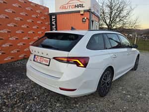 SKODA OCTAVIA IV BREAK AN 2022 ALB — miniatura 3