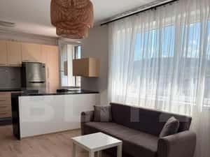 Apartament spatios, 2 camere,  50mp, parcare inclusa, balcon, zona Som — miniatura 4