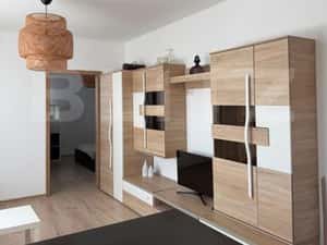 Apartament spatios, 2 camere,  50mp, parcare inclusa, balcon, zona Som — miniatura 5