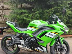 Kawasaki Ninja 2025