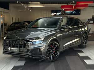 Audi SQ8 SUV 507 cp second-hand de vânzare