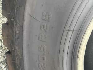 Anvelope second hand 20.5r25 Titan pt Vola — miniatura 3