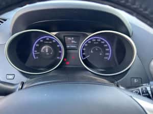 Hyundai ix35 SUV, 2012, 6.450 EUR — miniatura 7