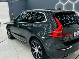 Volvo XC60 Inscription 4x4 — miniatura 3