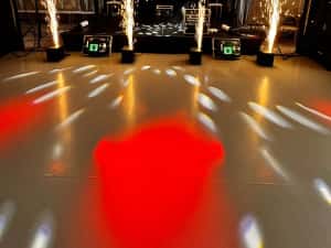 Dj-Mc,Scena,Ecran Led,Schela de Lumini,Sonorizare,PistoaleCO2 Band-uri — miniatura 5