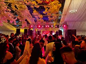 Dj-Mc,Scena,Ecran Led,Schela de Lumini,Sonorizare,PistoaleCO2 Band-uri — miniatura 8