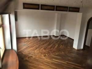 Spatiu de birouri decomandat 4 incaperi generoase zona Terezian Sibiu