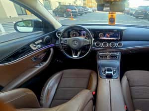 Mercedes-Benz E 220 4MATIC Automată 194 HP Diesel — miniatura 7