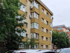 Ford Kuga An 2016 4x4 — miniatura 3