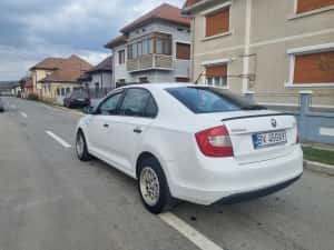 Vand urgent valabil 2 zile scoda rapid 1.6 disel berlina — miniatura 4