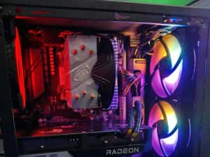 Calculator gaming Ryzen cu monitor 32 inch curbat