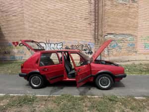 Vand Golf mk2, 1.3 benzină, 55 cai, impecabila!!! — miniatura 5