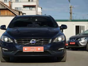 VOLVO V60 BUSINESS LINE OCEAN RACE 2015 — miniatura 3