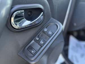 Dacia Duster Manuală 109 HP Diesel — miniatura 4