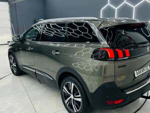 PEUGEOT 5008 GT-LINE — miniatura 3