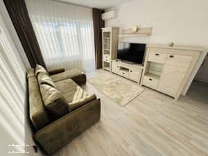 Podu Ros, Unirea Towers, apartament spatios 1 camera, parcare privata — miniatura 1