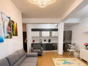 Apartament 3 camere, decomandat, 72.89 mp, la cheie, zona Centru, Camp — miniatura 3