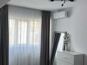Vând apartament 2 camere Centru — miniatura 5