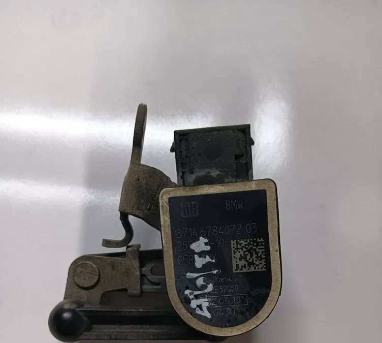 Senzor Nivel Balast Stanga Fata Bmw 5 F10 2009 - 2016 — fotografie 1 din 6