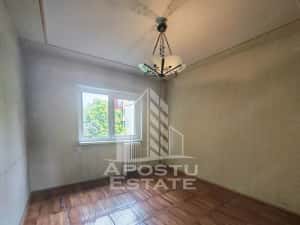 Apartament de vanzare cu 3 camere, 2 bai, 2 balcoane, zona Aradului — miniatura 2