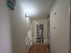 Apartament de vanzare cu 3 camere, 2 bai, 2 balcoane, zona Aradului — miniatura 5