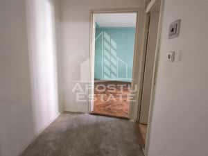 Apartament de vanzare cu 3 camere, 2 bai, 2 balcoane, zona Aradului — miniatura 7
