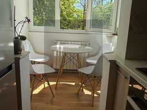 3 Camere - 15 minute metrou pe jos - Titan - Loc de parcare — miniatura 4