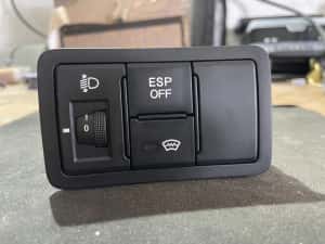Buton ESP + Incalzire Parbiz + Reglaj Faruri Hyundai i30 2011 — miniatura 6