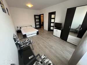 Garsonieră de închiriat + parcare — miniatura 2