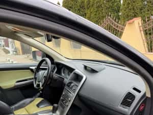Vand Volvo xc 60, an 2010 — miniatura 9