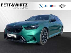 BMW M5 Hibrid, 14.200 km, 727 cp, 2025