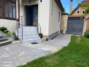 Inchiriez studio/garsoniera generoasa la casa Centrul Istoric Brasov