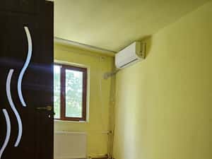 Se vinde imobil cu 3 camere, cu balcon,  liber. — miniatura 2