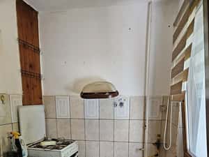 Se vinde imobil cu 3 camere, cu balcon,  liber. — miniatura 4