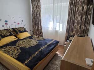 Inchiriez apartament 2 camere conf.1 decomandat — miniatura 3