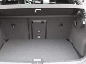 Volkswagen Golf 2024 - 10.000 km - Automată - 150 HP — miniatura 6