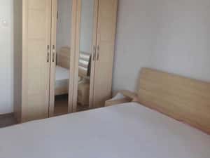 Particular inchiriez apartament 3 camere Piata Ramnicul Sarat. — miniatura 3