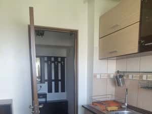 Particular inchiriez apartament 3 camere Piata Ramnicul Sarat. — miniatura 4