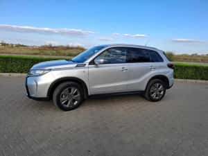 SUPER OFERTĂ! Primul proprietar vinde Suzuki Vitara GSR 1.4L BOOSTERJET HYBRID 48V PASSION. Cauciucurile de iarnă și portbagaj metalic ,CADOU! — miniatura 3