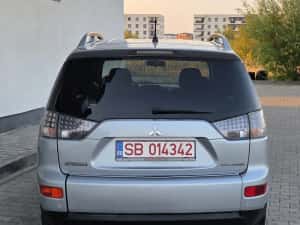 Mitsubishi Outlander 4X4 la buton 2.0 diesel 2010 — miniatura 7
