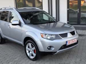 Mitsubishi Outlander 4X4 la buton 2.0 diesel 2010 — miniatura 10