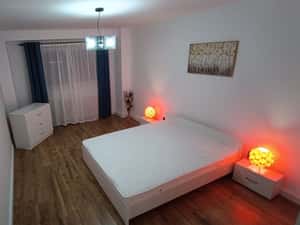 Persoană fizică închiriez apartament modern cu 2 camere — miniatura 6