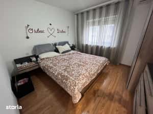 Apartament 3 camere, decomandat, zona Craiovita Noua — miniatura 5