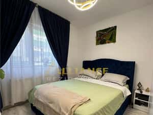 Apartament 2 camere + gradina { Strada Biruintei }