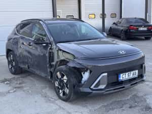 Hyundai Kona Luxury 1.6 Hybrid 2024 usor avariat