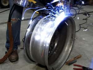 Sudura și îndreptat jante zona Bucurestii — miniatura 7